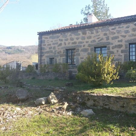 Casa Rural De Benjamin Palencia Villafranca de la Sierra Esterno foto