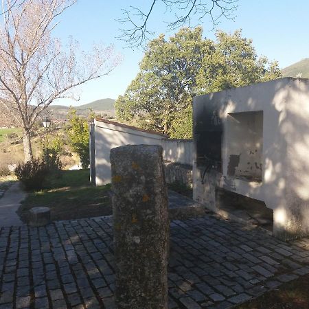 Casa Rural De Benjamin Palencia Villafranca de la Sierra Esterno foto