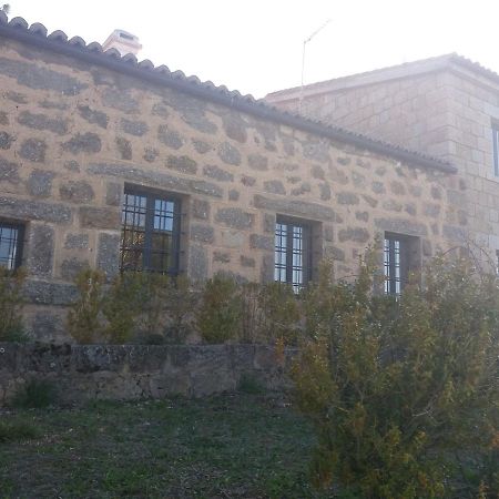Casa Rural De Benjamin Palencia Villafranca de la Sierra Esterno foto