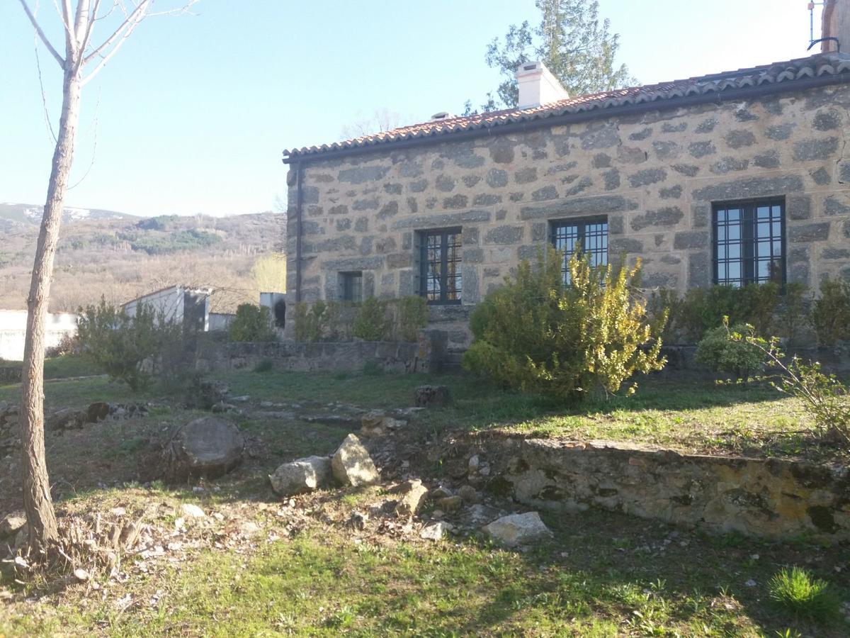 Casa Rural De Benjamin Palencia Villafranca de la Sierra Esterno foto