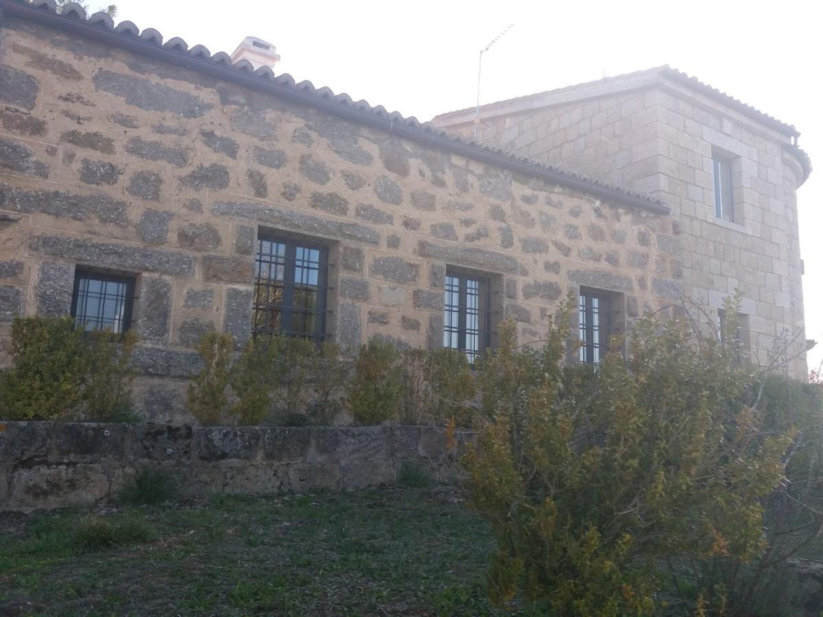 Casa Rural De Benjamin Palencia Villafranca de la Sierra Esterno foto